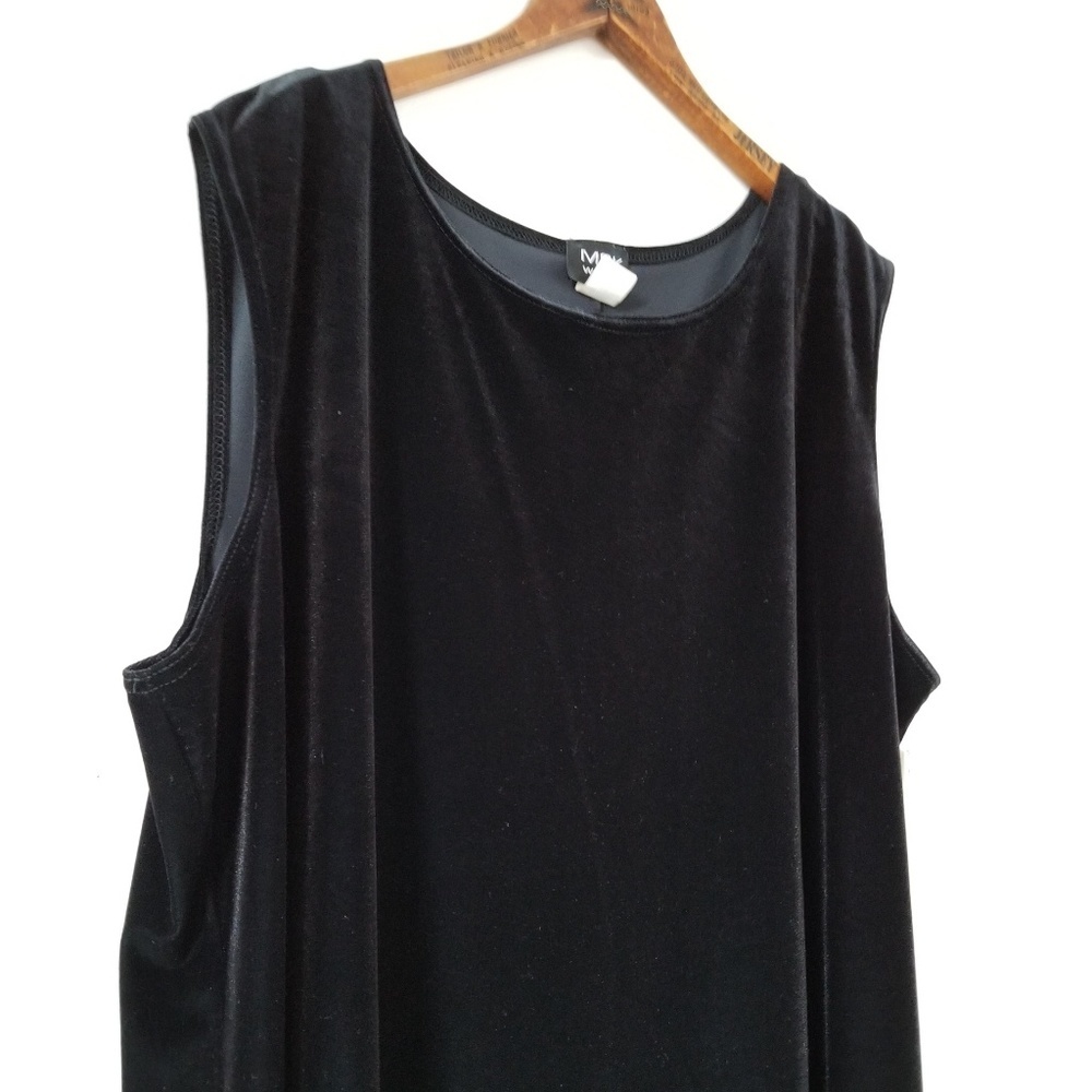 MSK Women Black Velour Sleeveless Tunic/Top